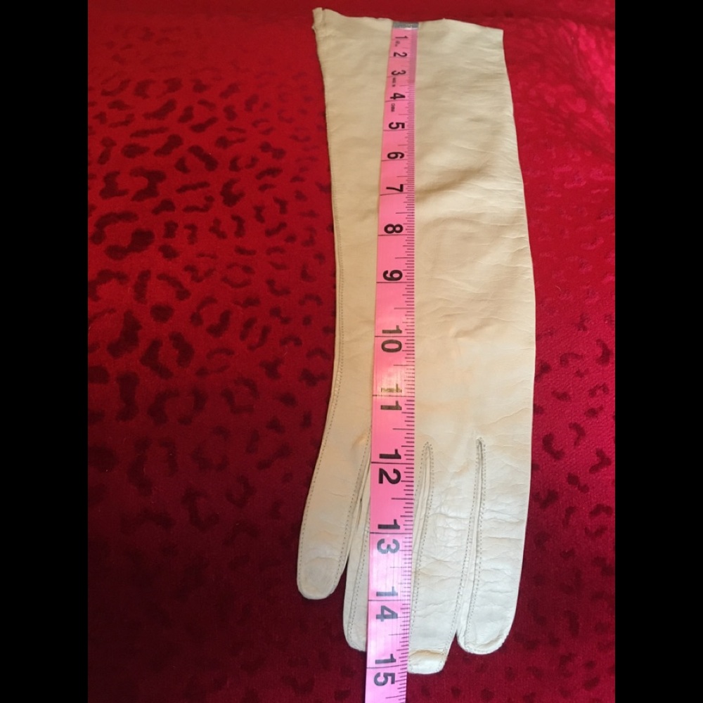 Gorgeous Vintage Taupe Kid Leather Gloves. Size B. - Picture 4 of 7